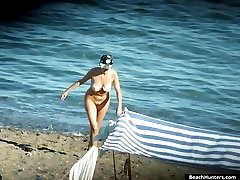 Full of sun voyeur report from overheated nude beach