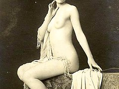 Artistic vintage nude girls