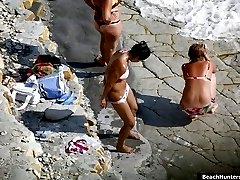 Scorching hot voyeur shots made on a sunny nude beach