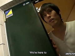 Asian pornstar, Akari Asayiri has a special daily task, u