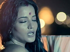 Hot sexy Bhabi with xxl boobs has romance with Thakur