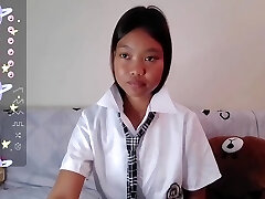 thai ragazza dopo la scuola