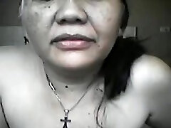 OLDER FILIPINA older LYLA G Flashes OFF HER STRIPPED BODY ON LIVECAM!