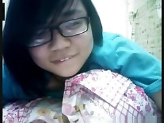 Nerdy japanese girl has cybersex with her bf on skype