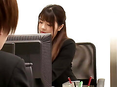The new female employee who likes pranks is getting more and more erotic! Even in the presence of other employees, she h