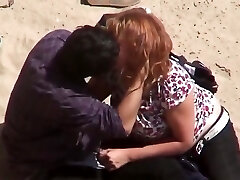 estrangeiro-cam caché couple, plump femme sexe à la plage