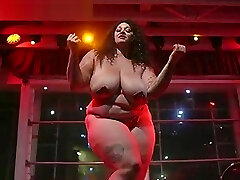 Kiki La Chanteuase Burlesque Kiki La Chanteuase Burlesque