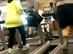 Candid Phat ass Arabic milf workout p1