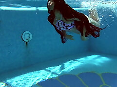 Andreina De Luxe underwater Latina