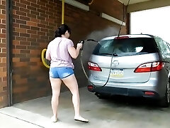 Carwash Flashing Cougar with blowjob swallow finish Carwash Flashing Cougar with blowjob swallow finish