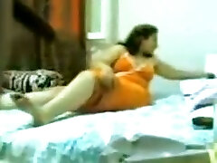 une femme au foyer pakistanaise heureuse et perverse chevauchait son homme