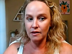 Dee Siren says what to do if you get a woman preggie! Dee Siren says what to do if you get a woman preggie!