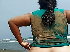 حامله, شلخته, همسر نشان می دهد بیدمشک او در ساحل