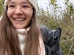 18yo Teen outdoor Pissing from huge Coochie 18yo Teen outdoor Pissing from huge Coochie