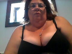 Horny BBW smashes her ugly twat on a web camera