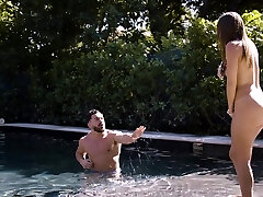 Outdoors vid of amazing fucking with stunning neighbor Havana Bleu