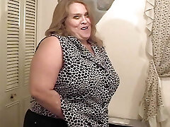 BBW breezy plays with toys and real dick BBW breezy plays with toys and real dick