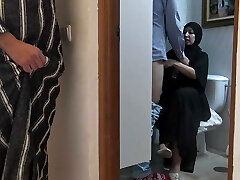 Egyptian Wife Screwed In Front Of Husband In London Apartment