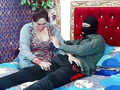 горячий индийское портной жестко трахнул свою клиентку с большими сиськами горячий индийское портной жестко трахнул свою клиентку с большими сиськами