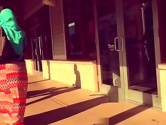 hijab wife thick ass walking in street hijab wife thick ass walking in street