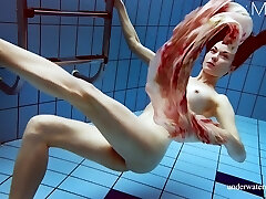Stellar Italian chick Martina underwater