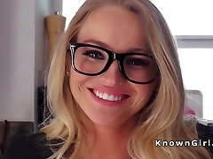 Naturalne busty blondynka homemade fuck