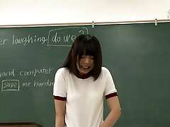 When I was Exploring Alone in the Classroom, a Sexy Girl in Gym Shorts Suddenly Emerged in Front of Me, Her Gams Shaking