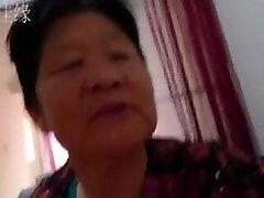 बड़े स्तन बड़े स्तन