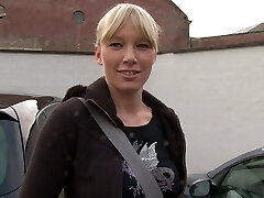 एमेच्योर यूरोपीय महिला अलग करना बट नग्न और एमेच्योर यूरोपीय महिला अलग करना बट नग्न और