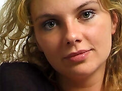 Junges Madel aus Bayer fingert sich Junges Madel aus Bayer fingert sich