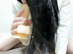 【素人熟女】誰にも言えない欲望・・・2本のチンポを舐め狂う人妻 【素人熟女】誰にも言えない欲望・・・2本のチンポを舐め狂う人妻