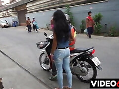 I meet a woman from Asian Tinder I meet a woman from Asian Tinder