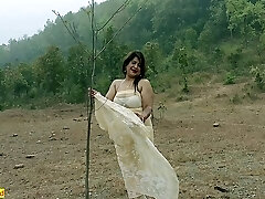 Indian Renowned Adult Actress Outdoor Sex !!