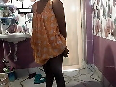 Desi Bengali Bhabhi Fucked in Douche Desi Bengali Bhabhi Fucked in Douche