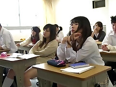 L'école de japonais de l'enfer avec une extrême face-sitting sous-titré