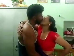 baiser avec tante tamil