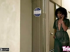 प्रवंचना - आबनूस बेब मिस्टी स्टोन एक बीबीसी द्वारा गड़बड़ प्रवंचना - आबनूस बेब मिस्टी स्टोन एक बीबीसी द्वारा गड़बड़