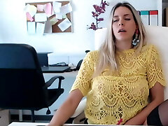 Wank in the office 01 (no sound)