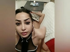 Cadeau fête des pères, le père s'offre sa fille Neyla K