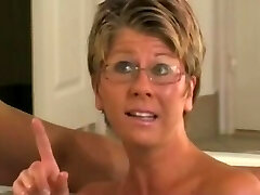 Cougar Trinda Fucks In The Pool