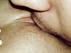 A rich licking of my neighbor's pussy and then I give him some succulent sentonesMilk uwu