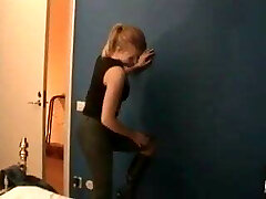 SsTr cAtChEs BrThR peeping