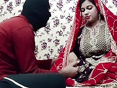 novia sexy india desi con su marido en la noche de bodas