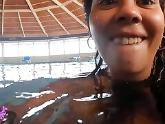 Tetona Inexperienced Was Too Hot to Be Smashed in the Pool