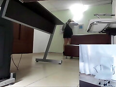 काम पर मेरी सुडौल सचिव