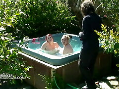 2 सींग का बना बीबीडब्ल्यू समलैंगिकों पर एक गंदा बूढ़े आदमी