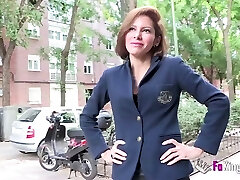 Big-nippled Elisa Amor loves the taste of a throbbing schlong