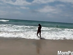 सुंदर Katalina से पता चलता है उसके बड़े स्तन एमआईएलए सेक्स फिल्म सुंदर Katalina से पता चलता है उसके बड़े स्तन एमआईएलए सेक्स फिल्म