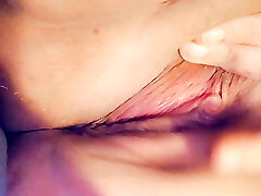 मेरी गीली मोटी बिल्ली के साथ खेल