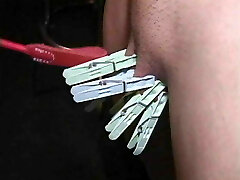 वर्चस्व महिलाओं में चमड़े पर हावी एक आदमी के साथ खिलौने